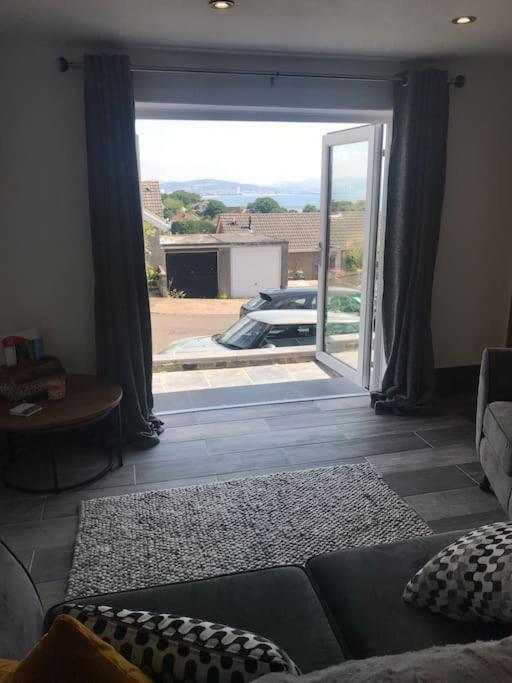 Mumbles - Modern Apartment With Panoramic Sea Views Oystermouth ภายนอก รูปภาพ