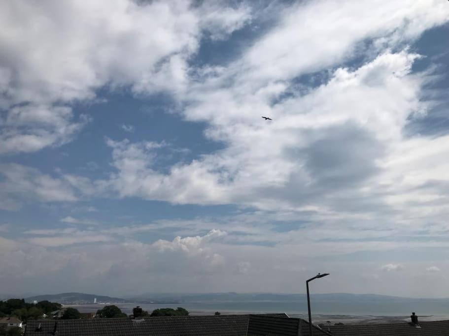 Mumbles - Modern Apartment With Panoramic Sea Views Oystermouth ภายนอก รูปภาพ